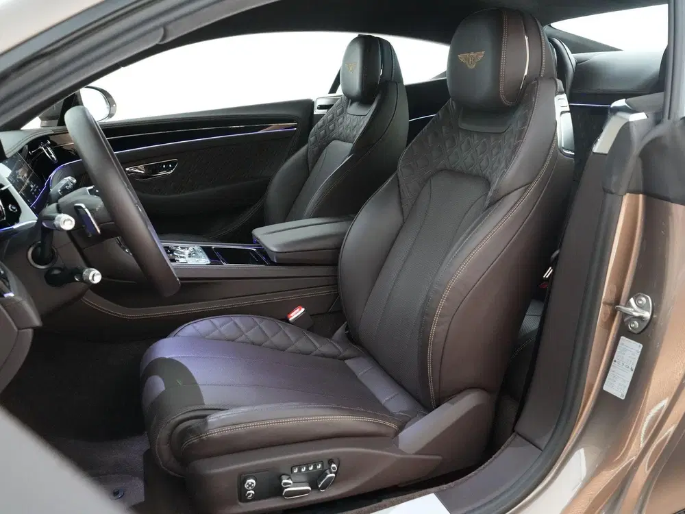 Bentley Continental GT 4.0 V8 550pk uit 2023, foto 10