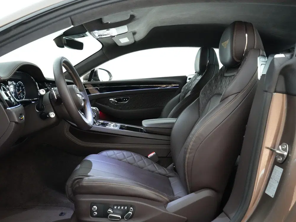 Bentley Continental GT 4.0 V8 550pk uit 2023, foto 9
