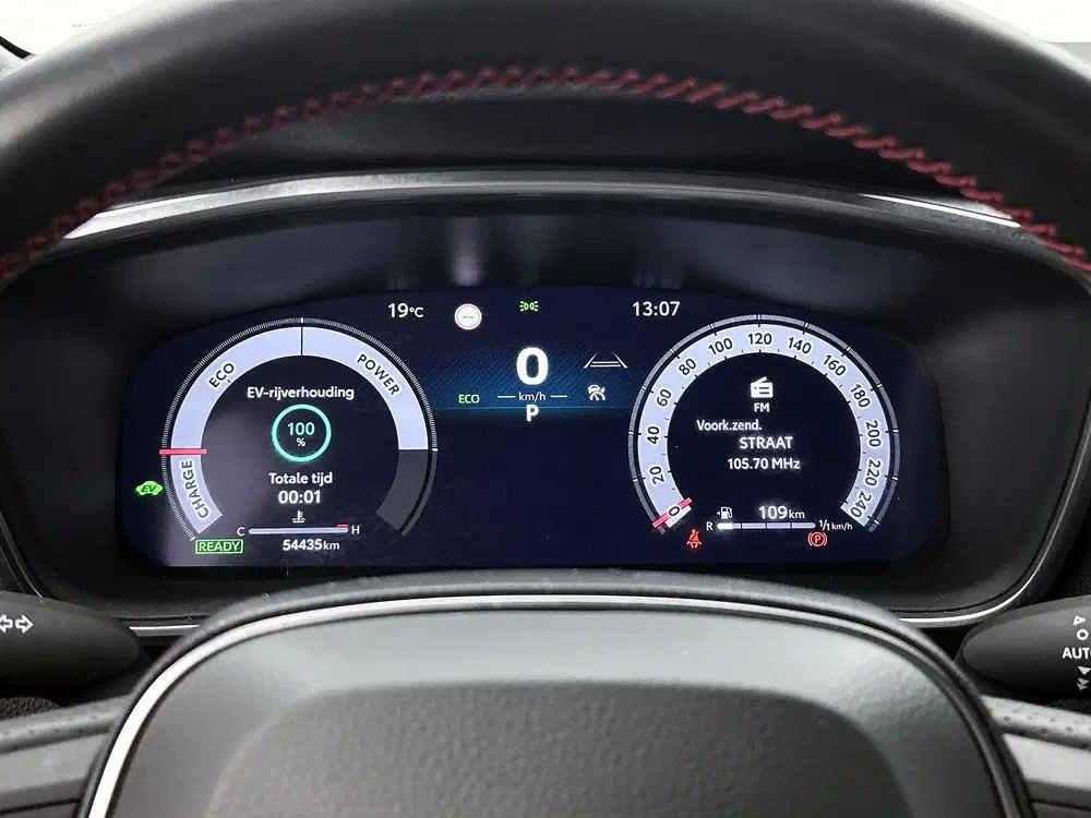 Toyota Corolla Hybrid 140 GR Sport uit 2024, foto 5