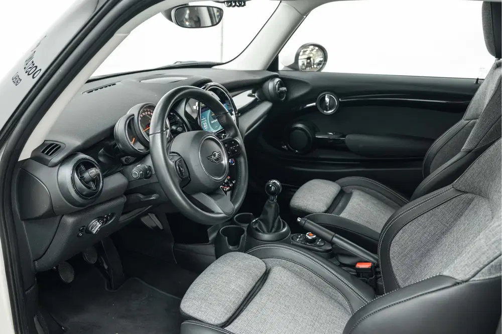 Mini Hatchback One Classic uit 2021, foto 11