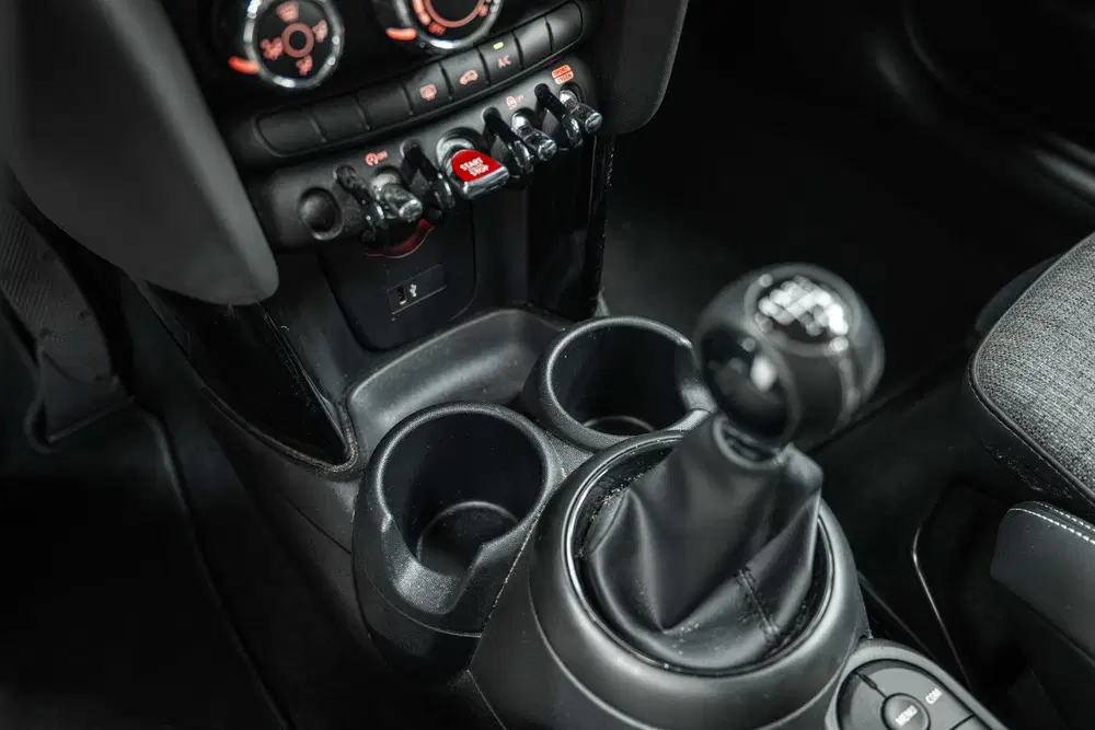 Mini Hatchback One Classic uit 2021, foto 15