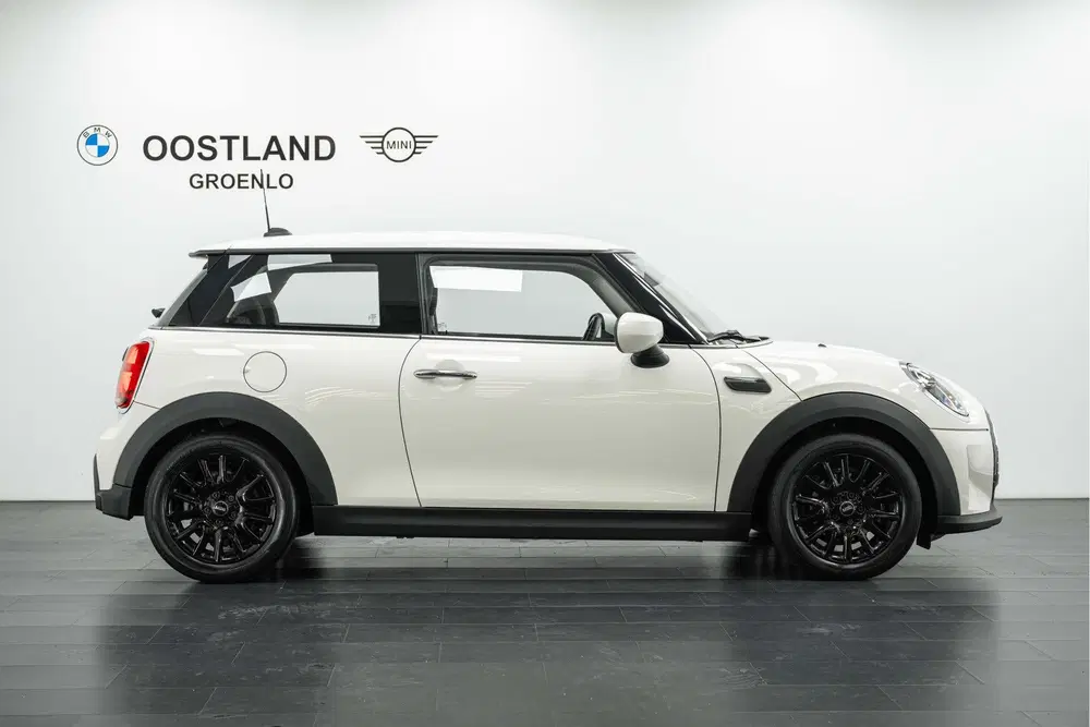 Mini Hatchback One Classic uit 2021, foto 6