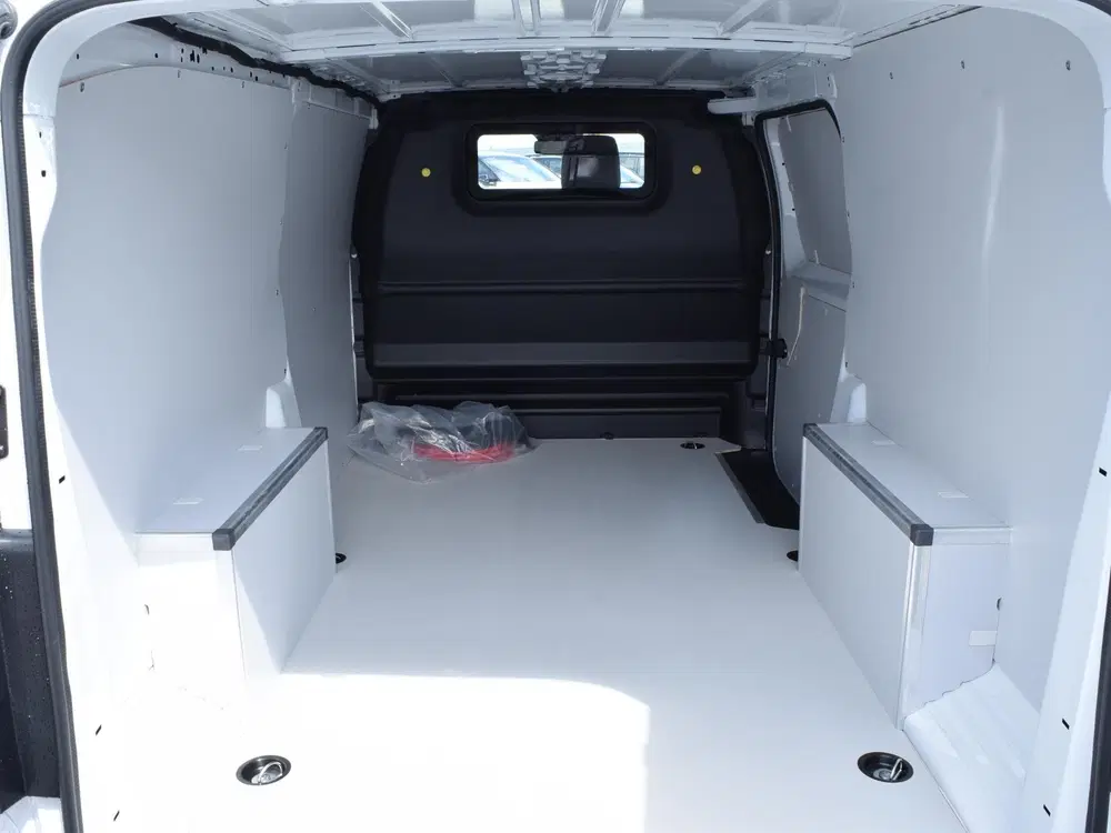 Opel Vivaro L3 75 kWh uit 2026, foto 8