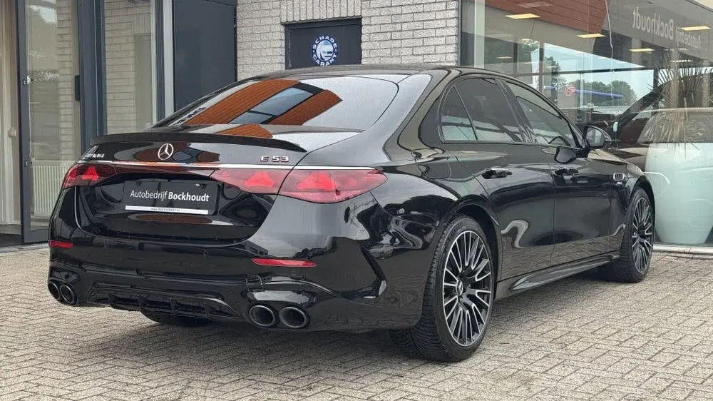 Mercedes-Benz E-Klasse AMG 53 4MATIC+ uit 2025, foto 2