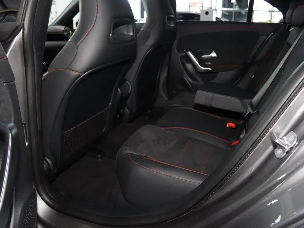 Mercedes-Benz CLA 180 Star Edition AMG Line Plus uit 2024, foto 11