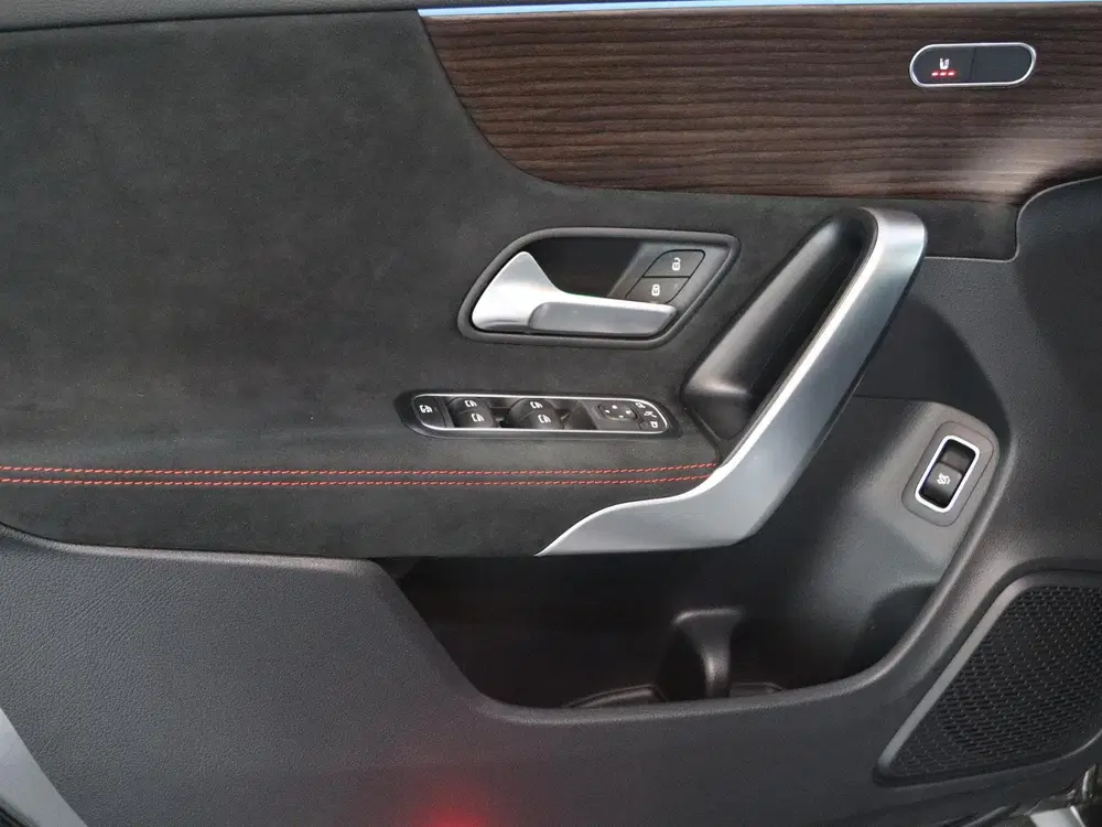 Mercedes-Benz CLA 180 Star Edition AMG Line Plus uit 2024, foto 12