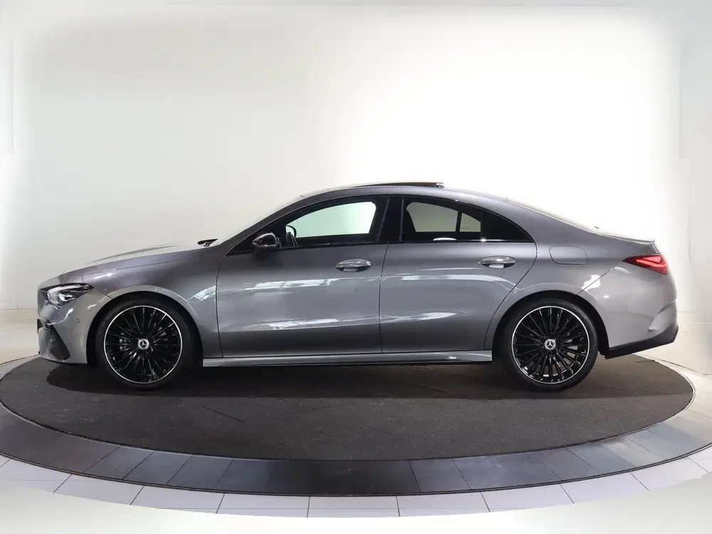 Mercedes-Benz CLA 180 Star Edition AMG Line Plus uit 2024, foto 5