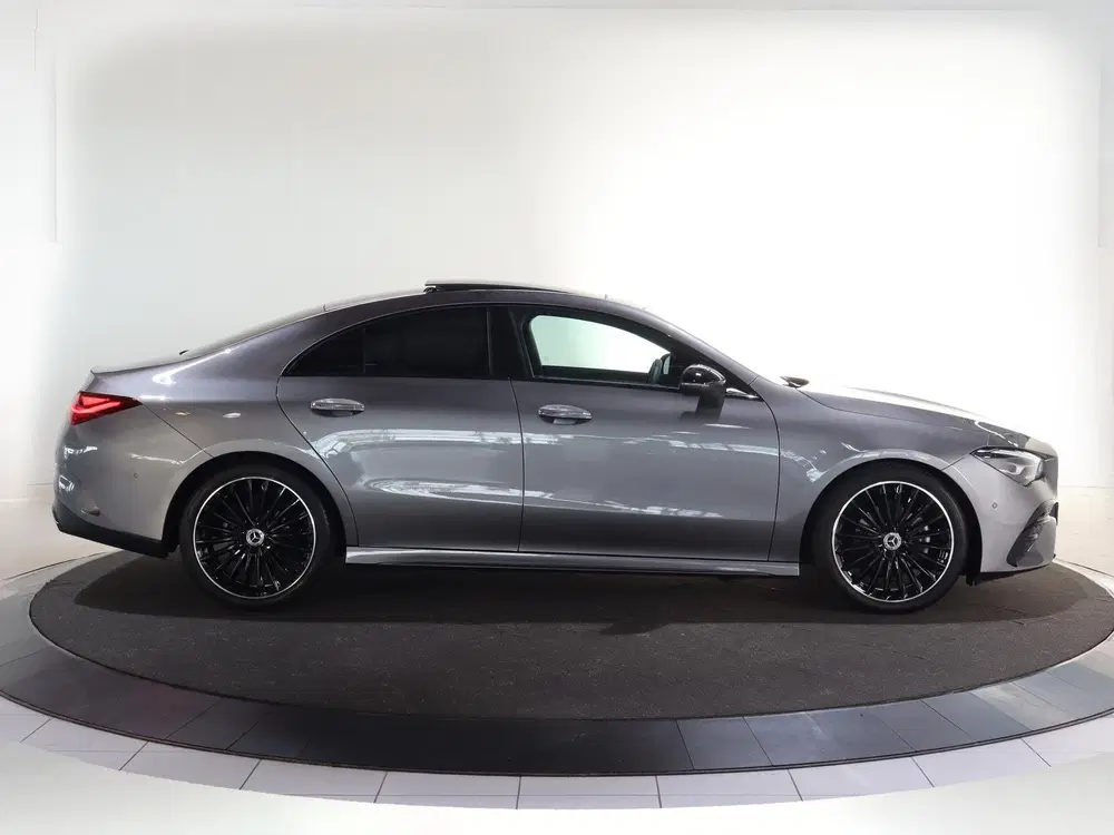 Mercedes-Benz CLA 180 Star Edition AMG Line Plus uit 2024, foto 6
