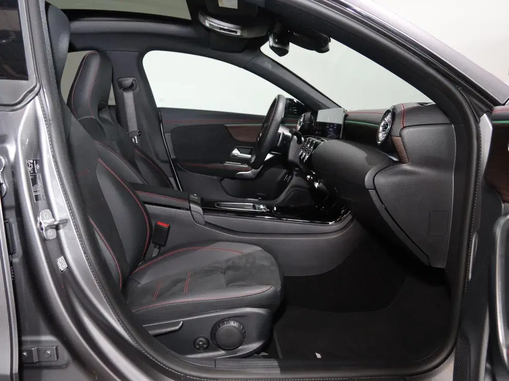 Mercedes-Benz CLA 180 Star Edition AMG Line Plus uit 2024, foto 8