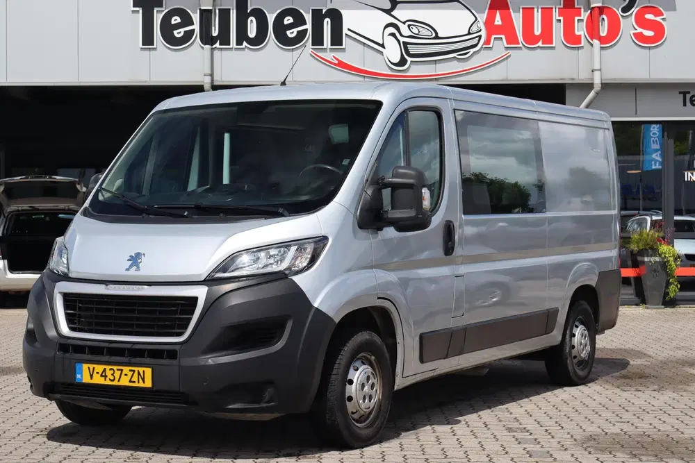 Peugeot Boxer 330 2.0 BlueHDI L2H1 Premium DC Navigatie uit 2019
