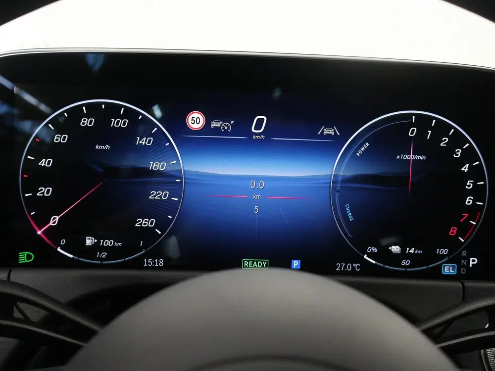Mercedes-Benz E-Klasse 300 e Business Solution AMG uit 2026, foto 12