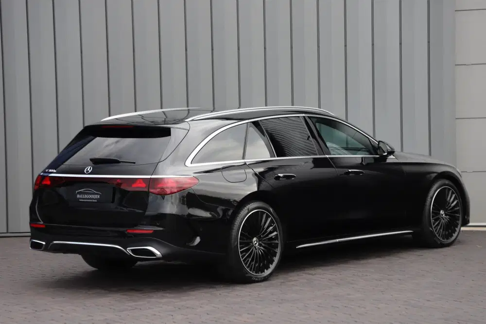 Mercedes-Benz E-Klasse 300e AMG uit 2025, foto 5