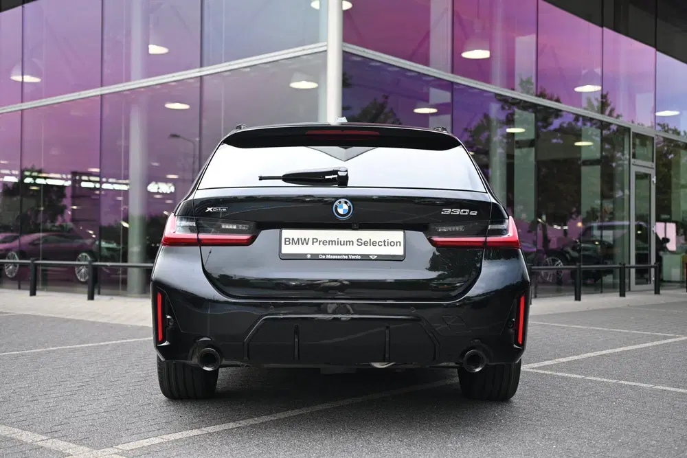 BMW 3-serie 330e xDrive M Sport Automaat uit 2025, foto 8