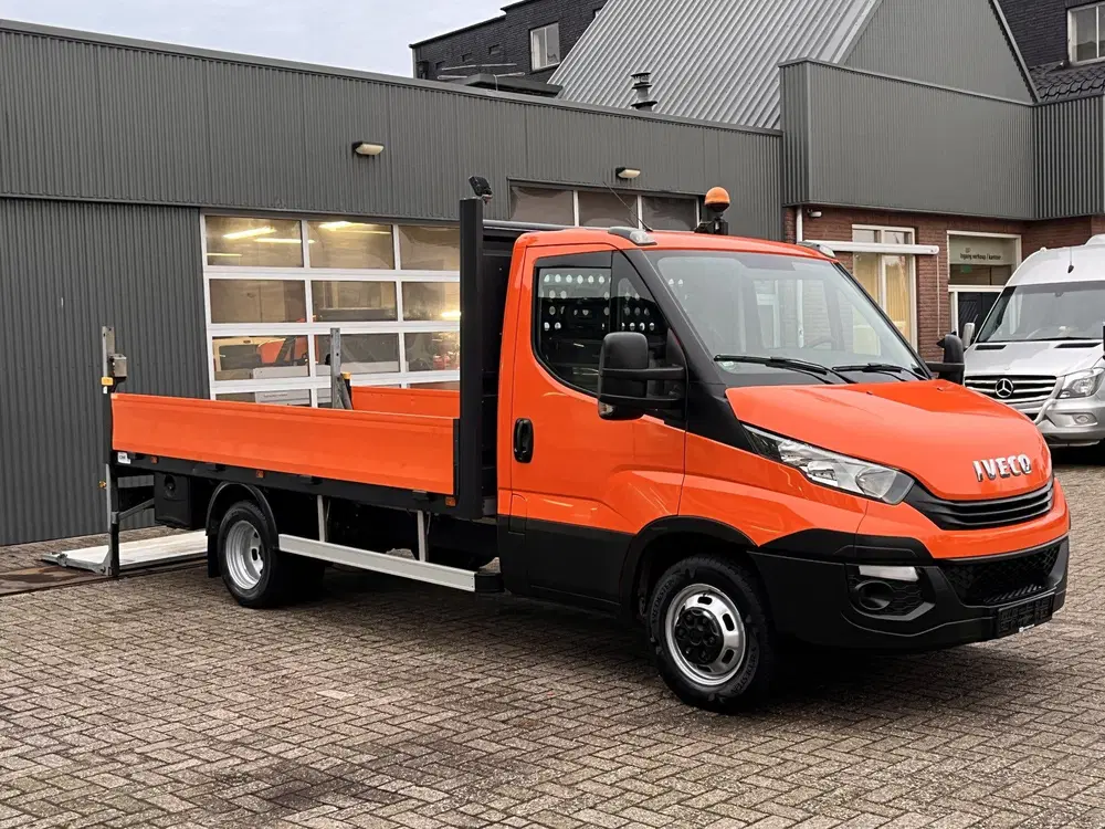Iveco Daily 35S12V 2.3 Laadklep 500kg Afneembare Trekh uit 2019, foto 2