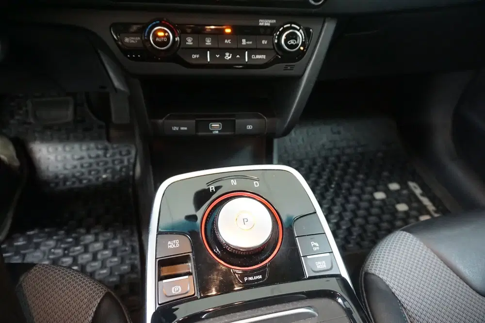 Kia Niro uit 2020, foto 12