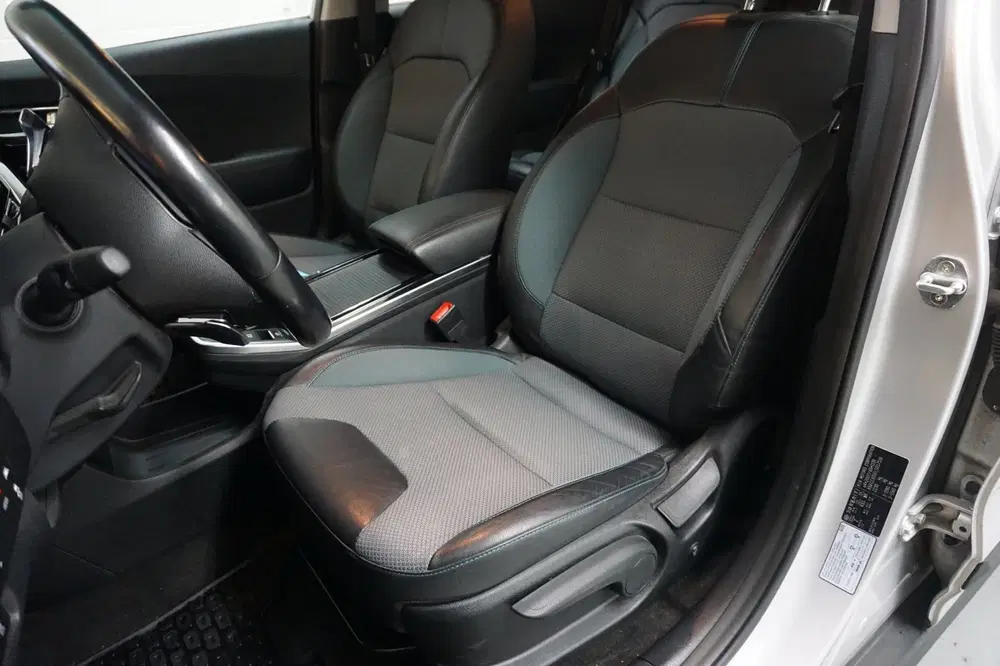 Kia Niro uit 2020, foto 15