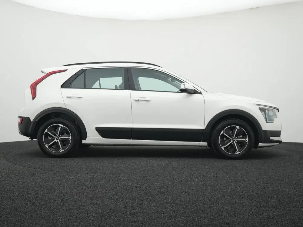 Kia Niro 1.6 GDi PHEV DynamicLine uit 2025, foto 13