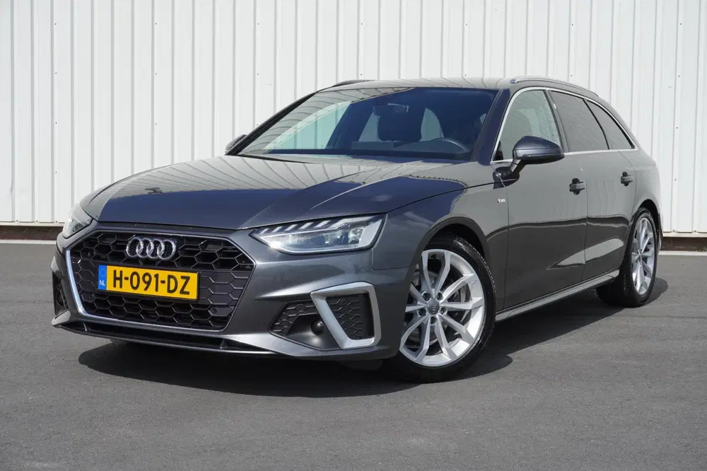 Audi A4 35 TFSI Launch edition Sport uit 2020