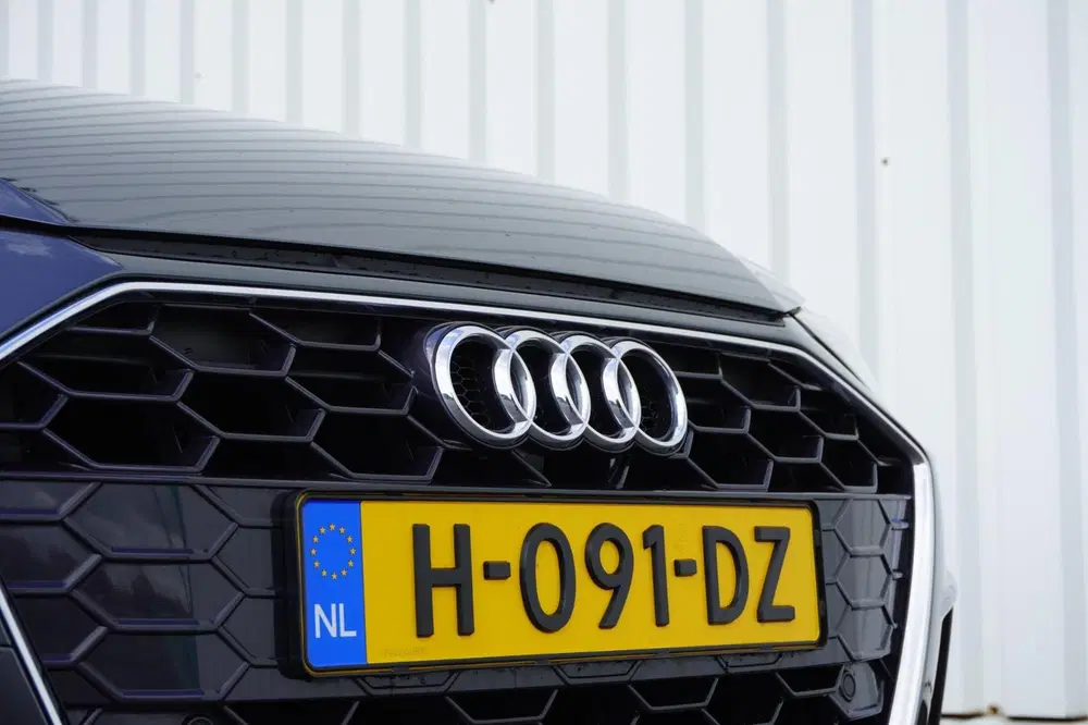 Audi A4 35 TFSI Launch edition Sport uit 2020, foto 11
