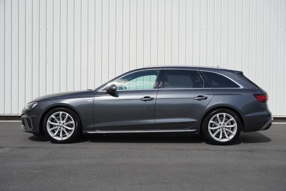 Audi A4 35 TFSI Launch edition Sport uit 2020, foto 2