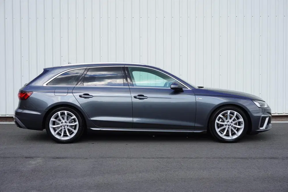 Audi A4 35 TFSI Launch edition Sport uit 2020, foto 3