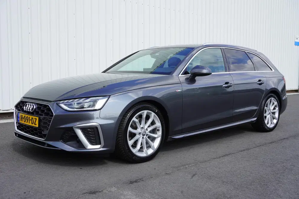 Audi A4 35 TFSI Launch edition Sport uit 2020, foto 5