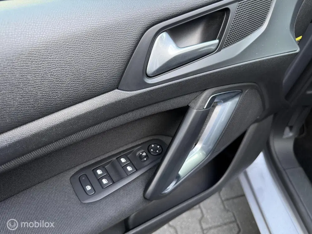 Peugeot 308 1.2 Allure PureTech uit 2019, foto 14