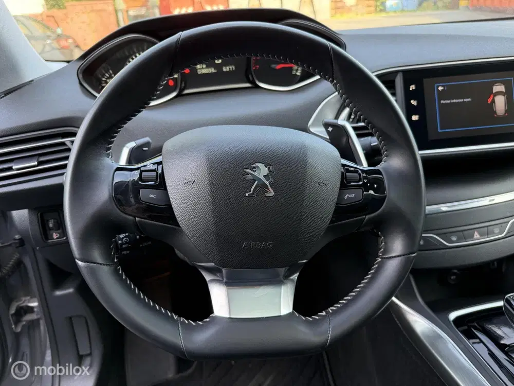 Peugeot 308 1.2 Allure PureTech uit 2019, foto 15