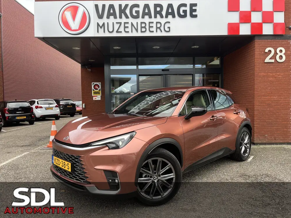 Lexus LBX 1.5 Elegant 2WD uit 2025