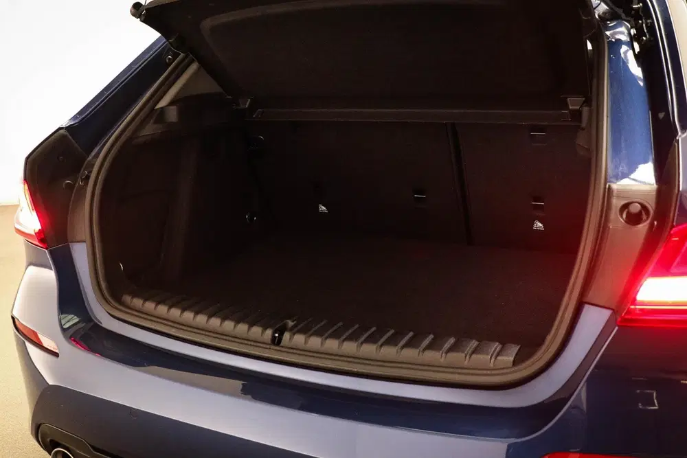 BMW 1-serie 118i Business Edition uit 2021, foto 13