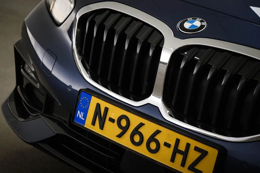BMW 1-serie 118i Business Edition uit 2021, foto 14