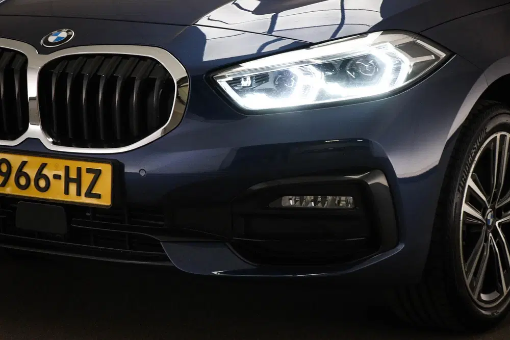 BMW 1-serie 118i Business Edition uit 2021, foto 15
