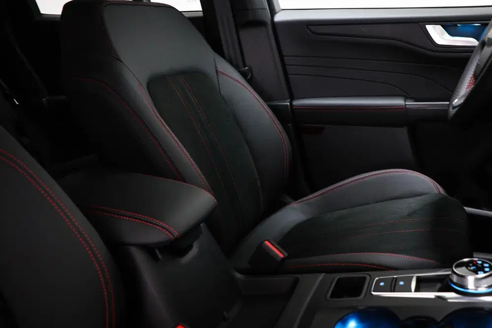 Ford Kuga 2.5 PHEV ST-Line X uit 2026, foto 11