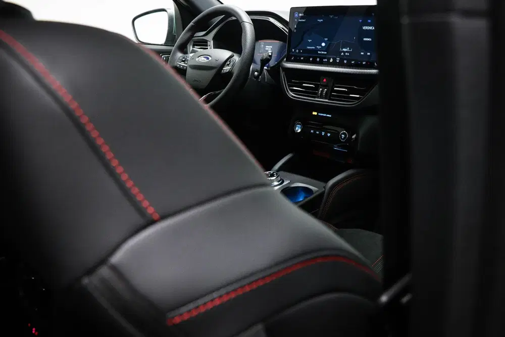 Ford Kuga 2.5 PHEV ST-Line X uit 2026, foto 14
