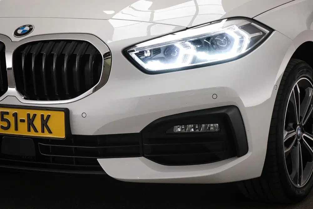 BMW 1-serie 118i Business Edition uit 2021, foto 15