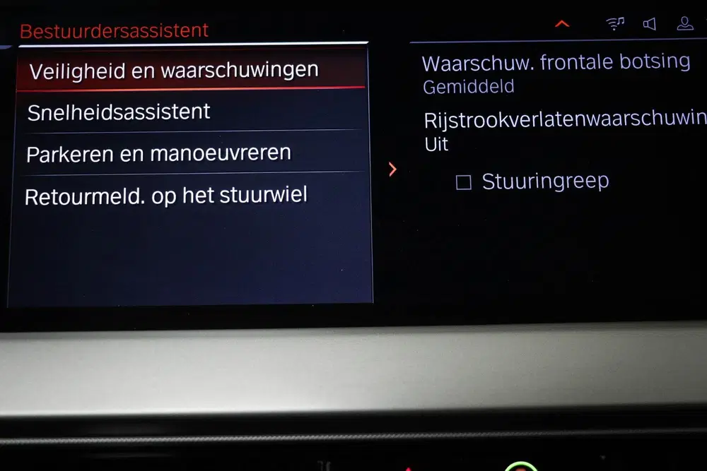 BMW 1-serie 118i Business Edition uit 2021, foto 7