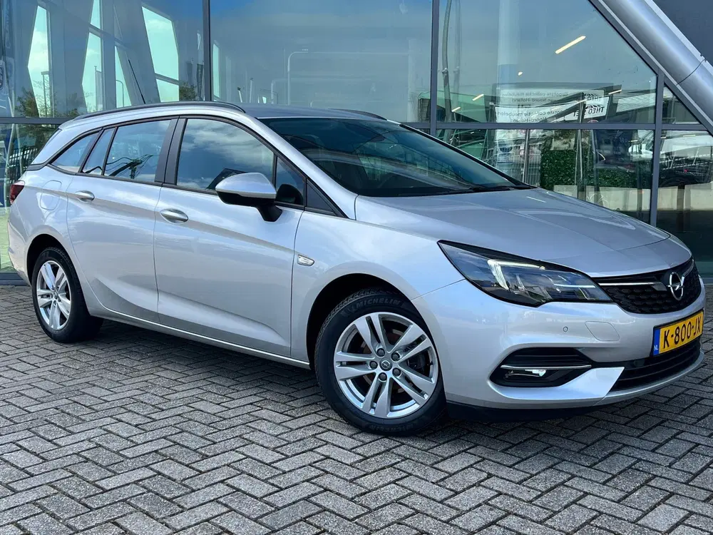 Opel Astra 1.2 Edition uit 2021, foto 7