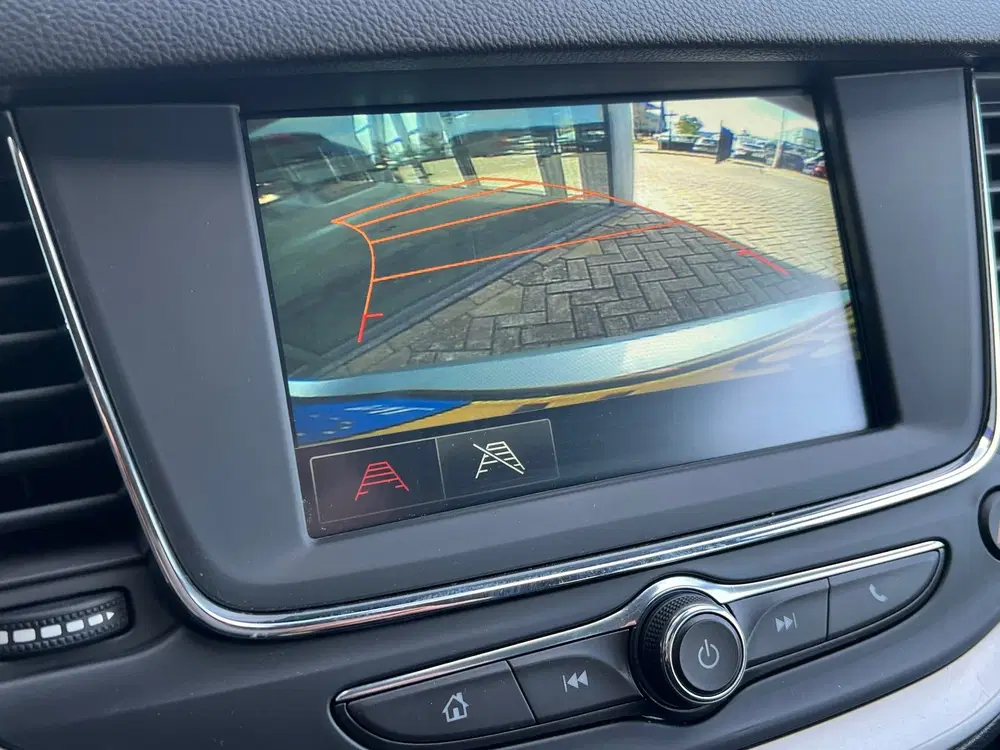 Opel Astra 1.2 Edition uit 2021, foto 9