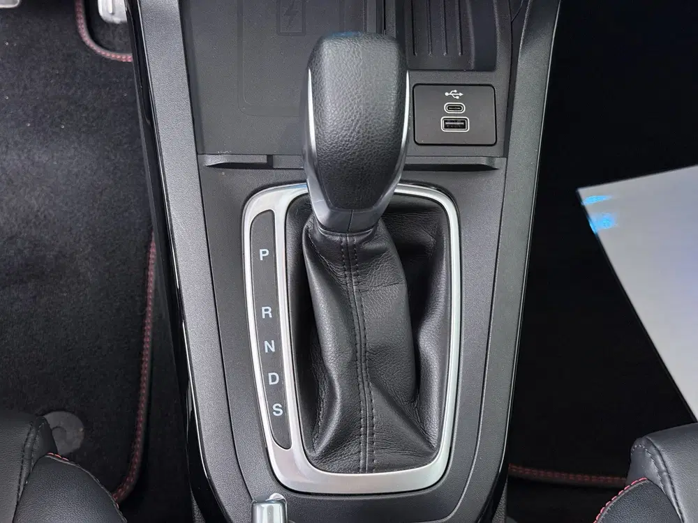 Ford Puma EcoBoost Hybrid 125 pk ST-Line X uit 2025, foto 12