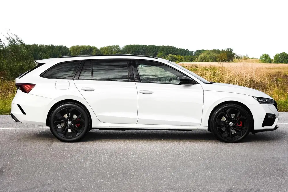 Skoda Octavia Combi RS iV 245PK Pano Matrix HUD uit 2021, foto 8