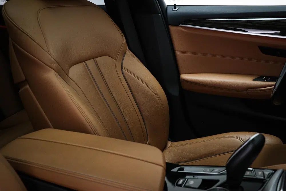 BMW 5-serie 540i xDrive M-Sport uit 2020, foto 12