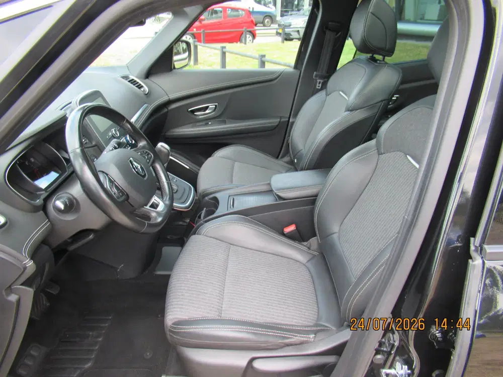 Renault Grand Scenic Grand Scénic 1.3 TCe 140pk Automaat uit 2022, foto 13
