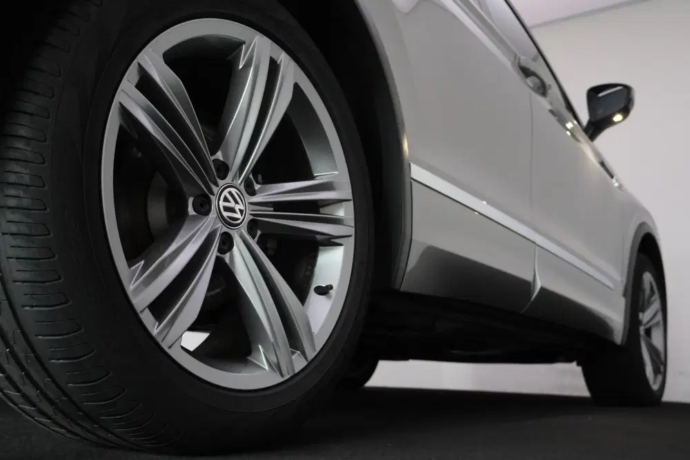 Volkswagen Tiguan 2.0 TSI 4Motion R LINE Highline Business P uit 2019, foto 14