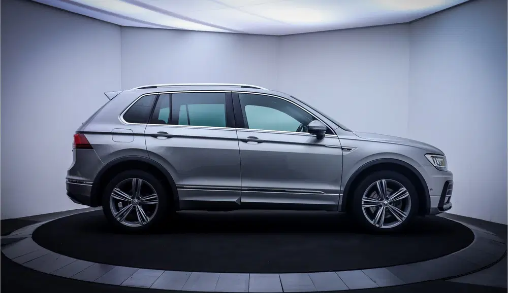 Volkswagen Tiguan 2.0 TSI 4Motion R LINE Highline Business P uit 2019, foto 4