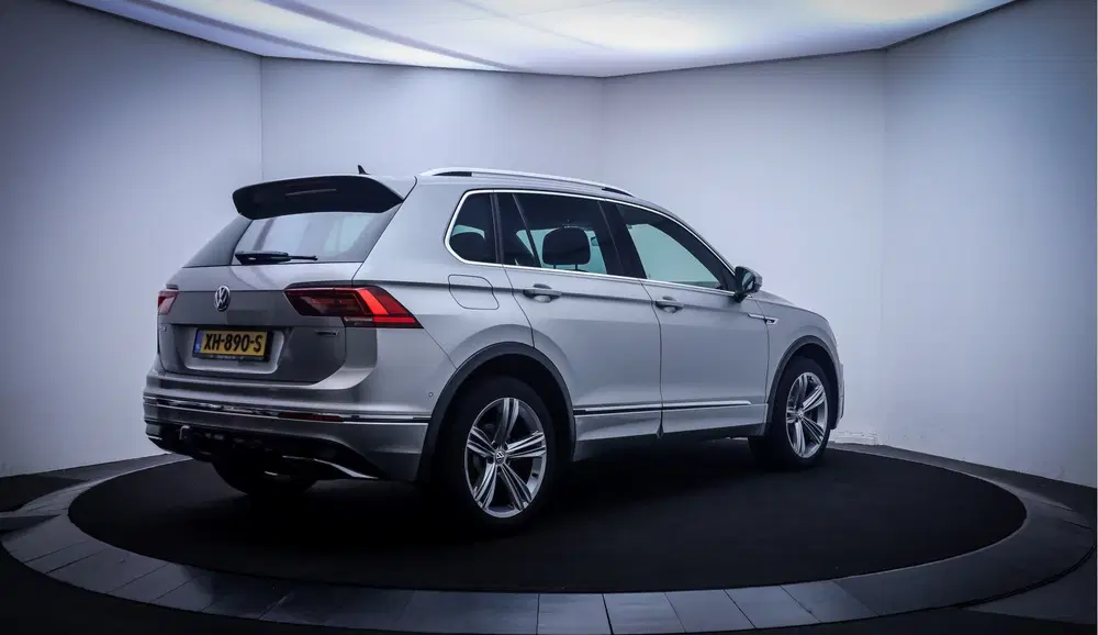 Volkswagen Tiguan 2.0 TSI 4Motion R LINE Highline Business P uit 2019, foto 5