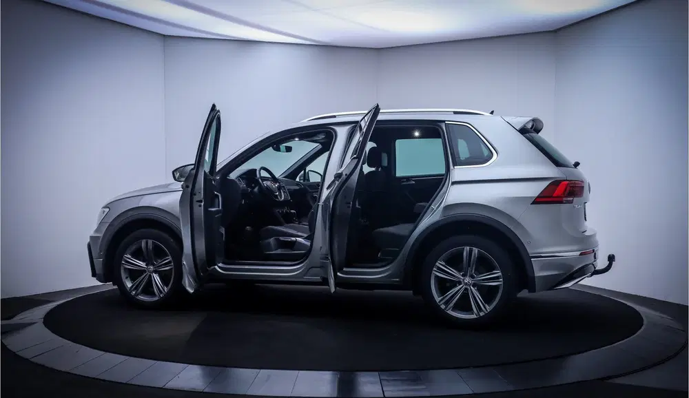 Volkswagen Tiguan 2.0 TSI 4Motion R LINE Highline Business P uit 2019, foto 9