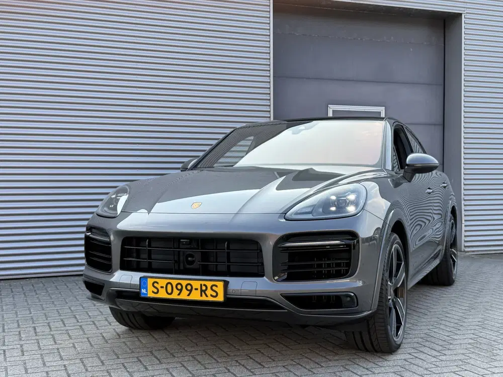 Porsche Cayenne Cayenne Coupé 3.0 E-Hybrid I PHEV I Sport uit 2022, foto 2