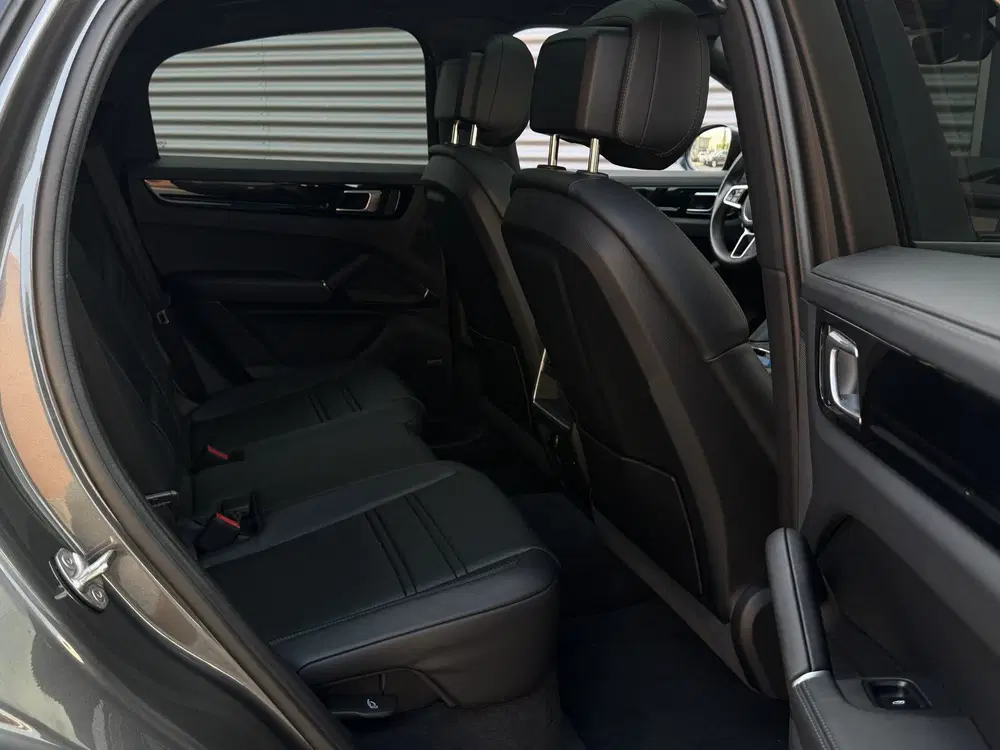 Porsche Cayenne Cayenne Coupé 3.0 E-Hybrid I PHEV I Sport uit 2022, foto 9