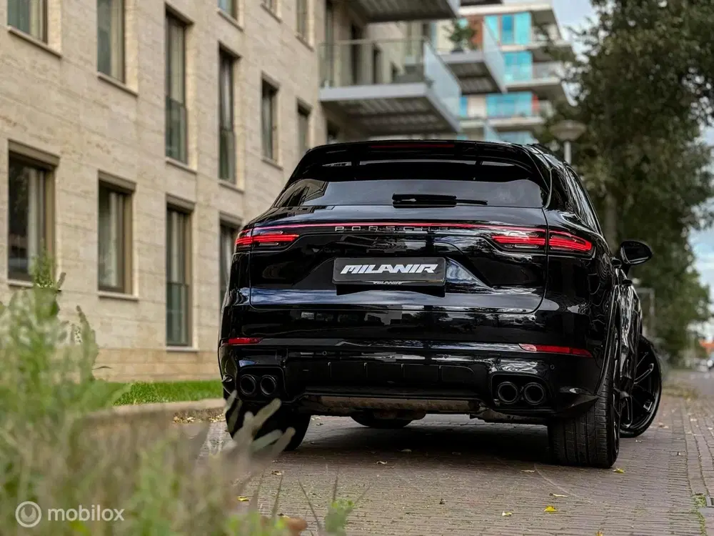 Porsche Cayenne 3.0 E-Hybrid SPORT-DESIGN uit 2019, foto 11