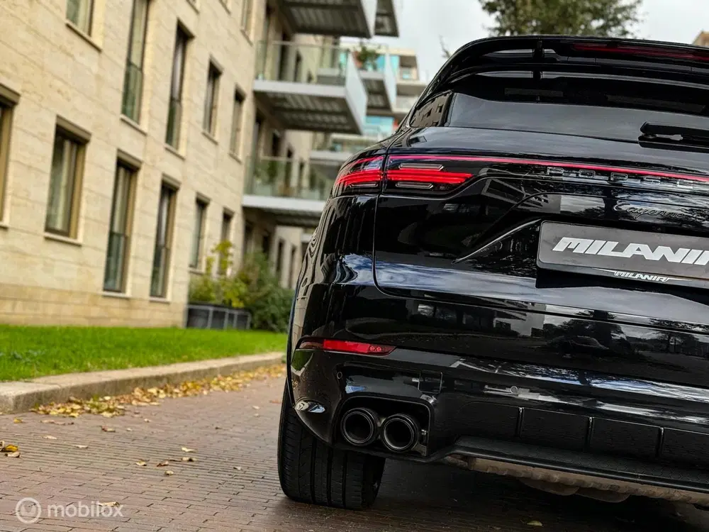 Porsche Cayenne 3.0 E-Hybrid SPORT-DESIGN uit 2019, foto 12